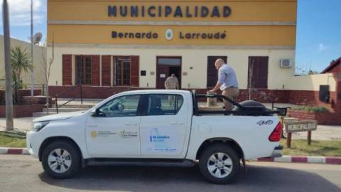 Carro Quemado y Bernardo Larroudé recibieron luminarias LED